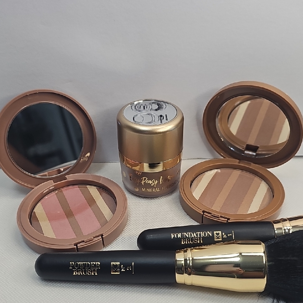 Belle Beauty by Kim‎ Gravel Blush, Bronzer, Foundation, 2 Brushes Set  ALL NEW